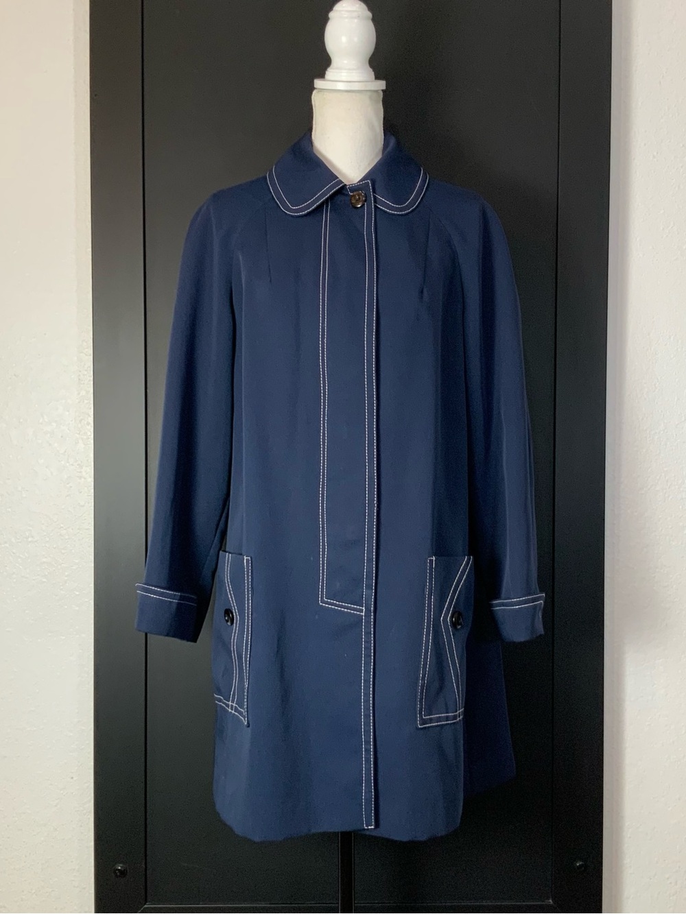Vtg 60s Davis of Boston Pier 4 Jonathan Logan Navy Mod Contrast Stitch Car Coat